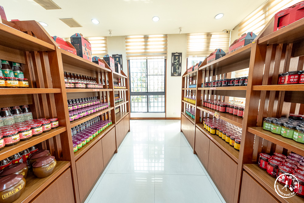 雲林西螺景點|瑞春醬油觀光工廠(免門票)全台最大「2500甕」曬甕場!獨家黑豆醬油冰淇淋必吃推薦 雲林西螺景點|瑞春醬油觀光工廠(免門票)全台最大「2500甕」曬甕場!獨家黑豆醬油冰淇淋必吃推薦