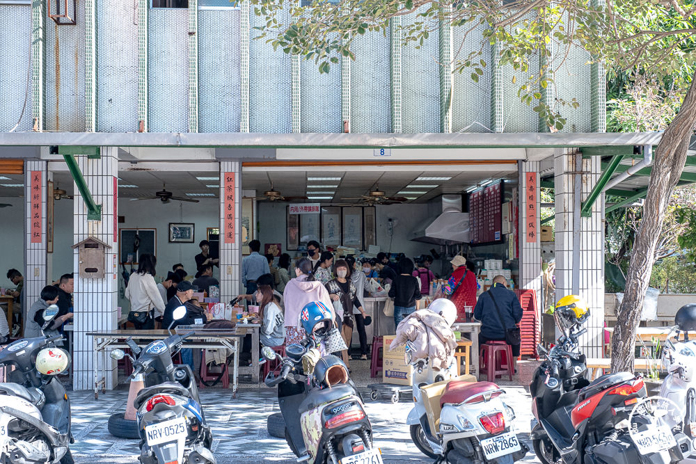 花蓮市美食|美崙紅茶 在地40年傳統早餐店|粉漿蛋餅.法國吐司.杏仁茶 人氣推薦(營業時間.菜單價格)