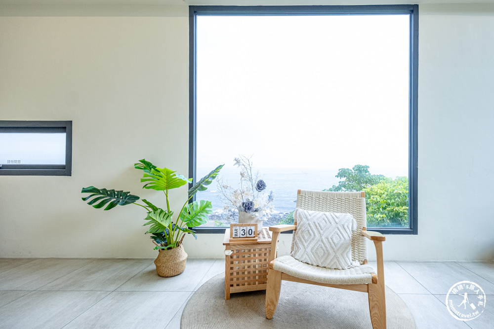 宜蘭頭城美食|九號咖啡石城館-預約訂位專屬2樓落地窗海景座位區(菜單價格.低消.交通停車)