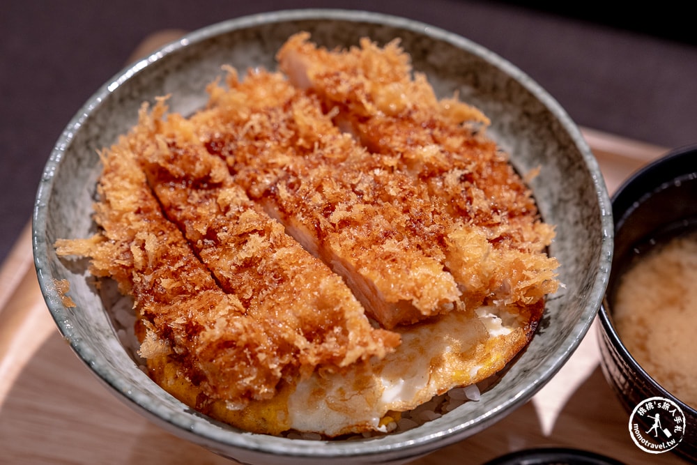 新北板橋美食|KATSU鑫 熟成豬排蓋飯 板橋店|推薦選半熟蛋拌飯才對味(菜單價格.營業時間)
