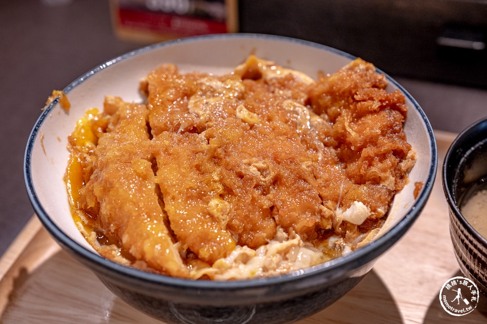 新北板橋美食|KATSU鑫 熟成豬排蓋飯 板橋店|推薦選半熟蛋拌飯才對味(菜單價格.營業時間)
