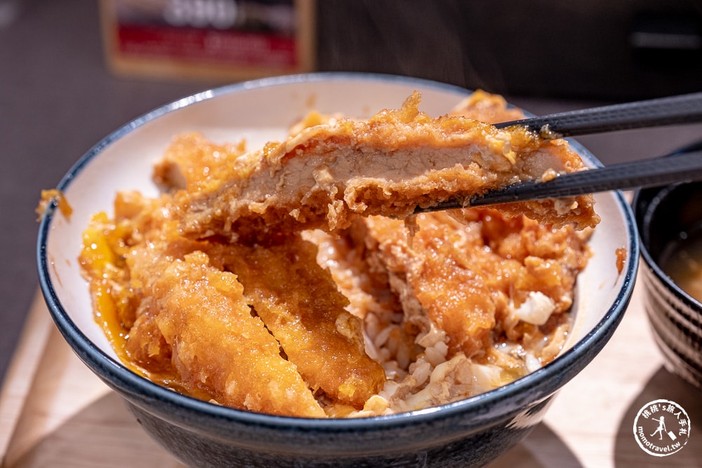新北板橋美食|KATSU鑫 熟成豬排蓋飯 板橋店|推薦選半熟蛋拌飯才對味(菜單價格.營業時間)