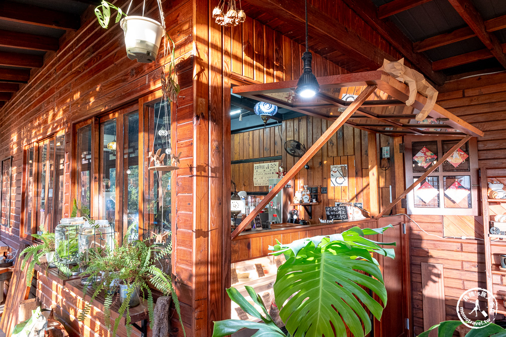 桃園龜山美食|霖咖啡lincafe'森林系景觀咖啡廳推薦-遠離喧囂的午後氮氣咖啡時光(營業時間.菜單價格)