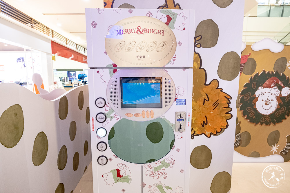 快閃店》走進小熊維尼的百畝森林-雪白聖誕主題快閃店(免門票)│中和環球購物中心 (展期.看點.商品價格)