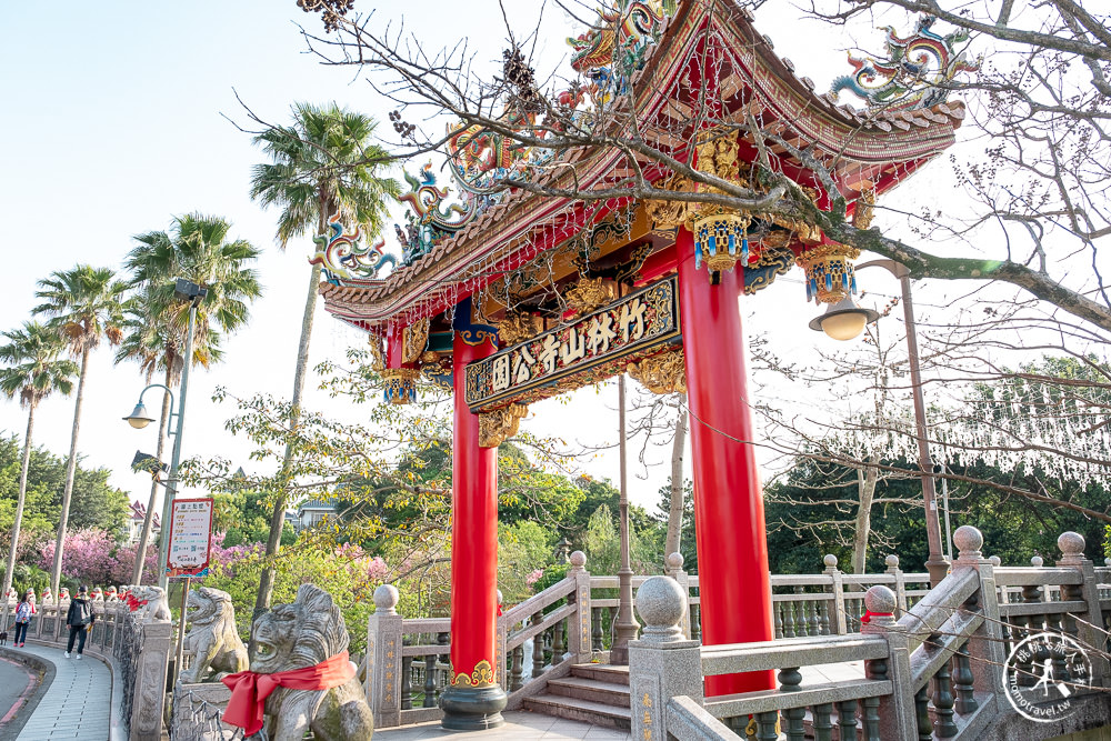 新北林口|竹林山觀音寺櫻花景點|在華麗廟宇建築與庭園中漫步賞櫻|很靈驗香火鼎盛