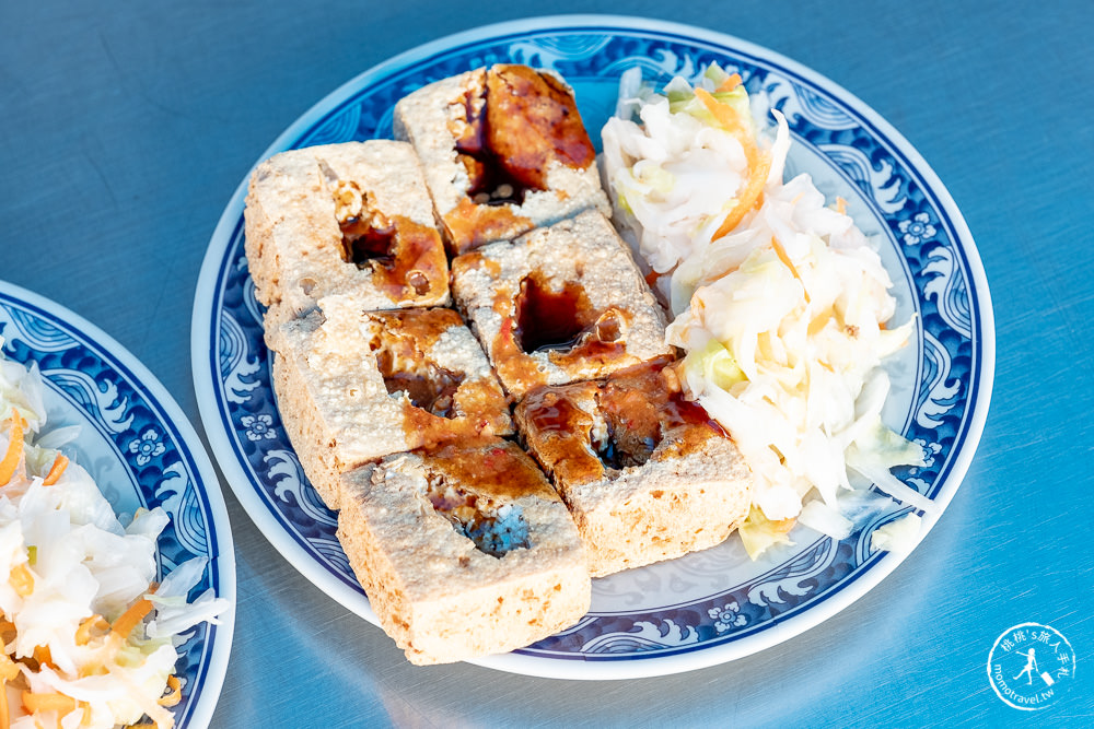 台中東區美食|花蓮水尾臭豆腐 自由店(原花蓮瑞穗臭豆腐)|外酥內嫩泡菜多 人氣排隊名店!!!