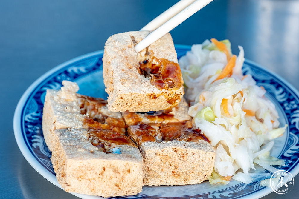 台中東區美食|花蓮水尾臭豆腐 自由店(原花蓮瑞穗臭豆腐)|外酥內嫩泡菜多 人氣排隊名店!!!