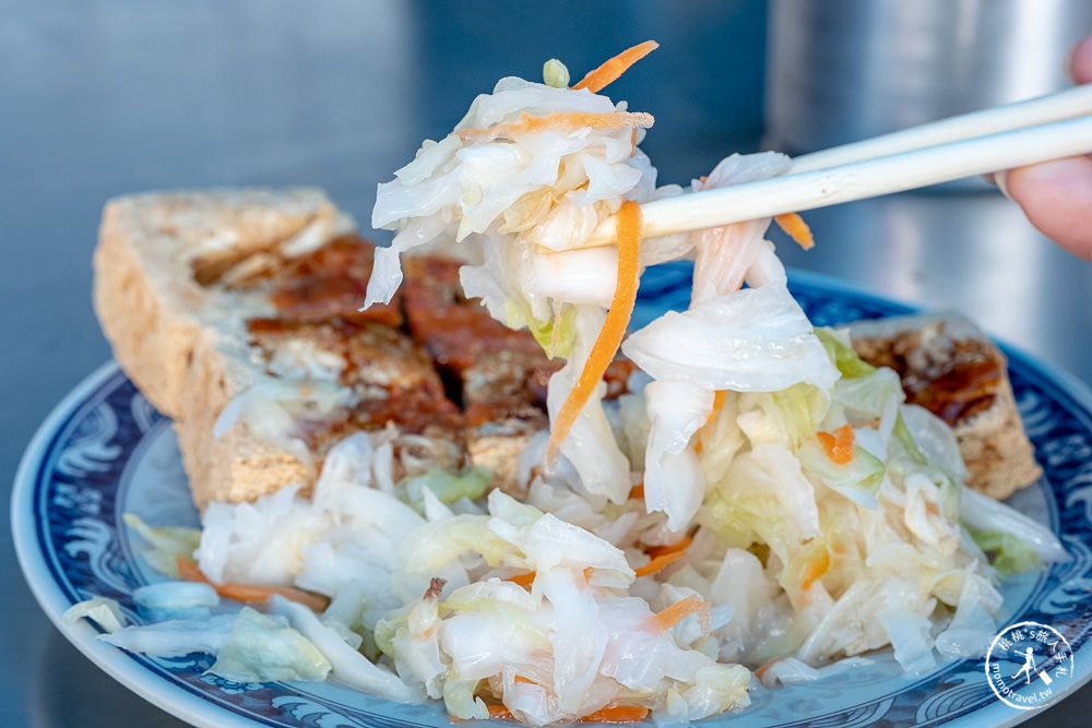 台中東區美食|花蓮水尾臭豆腐 自由店(原花蓮瑞穗臭豆腐)|外酥內嫩泡菜多 人氣排隊名店!!!