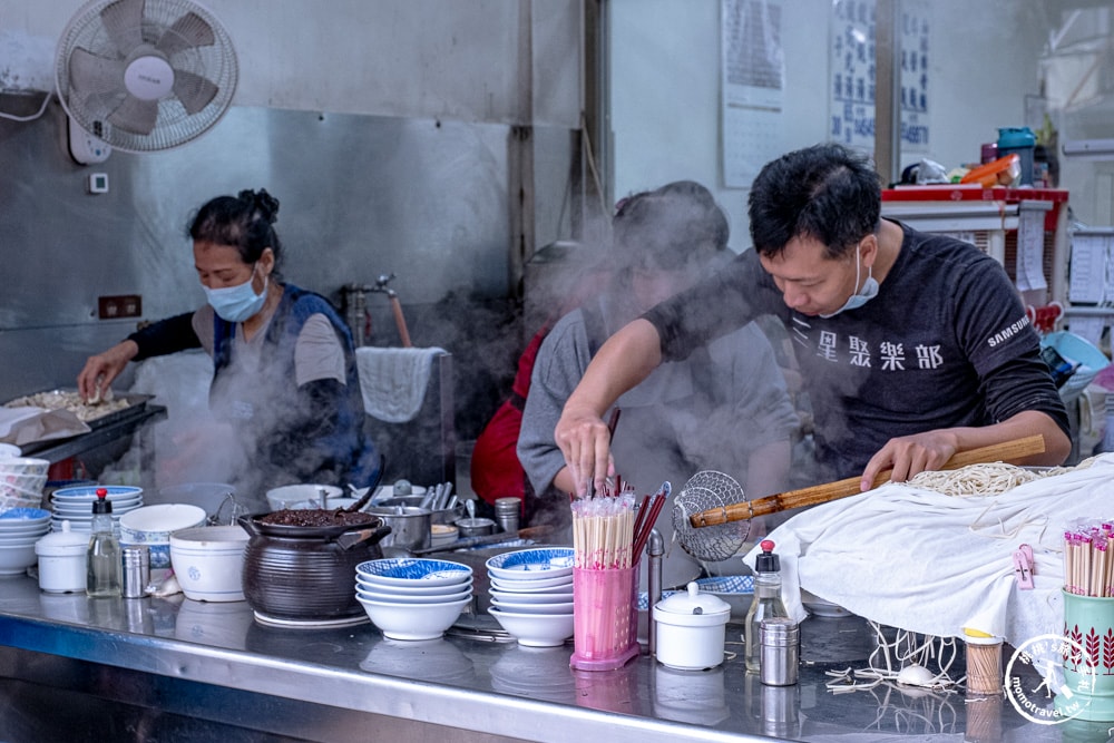 宜蘭市美食|宜蘭文昌炸醬麵-在地人推薦必吃！(交通停車.菜單價格)