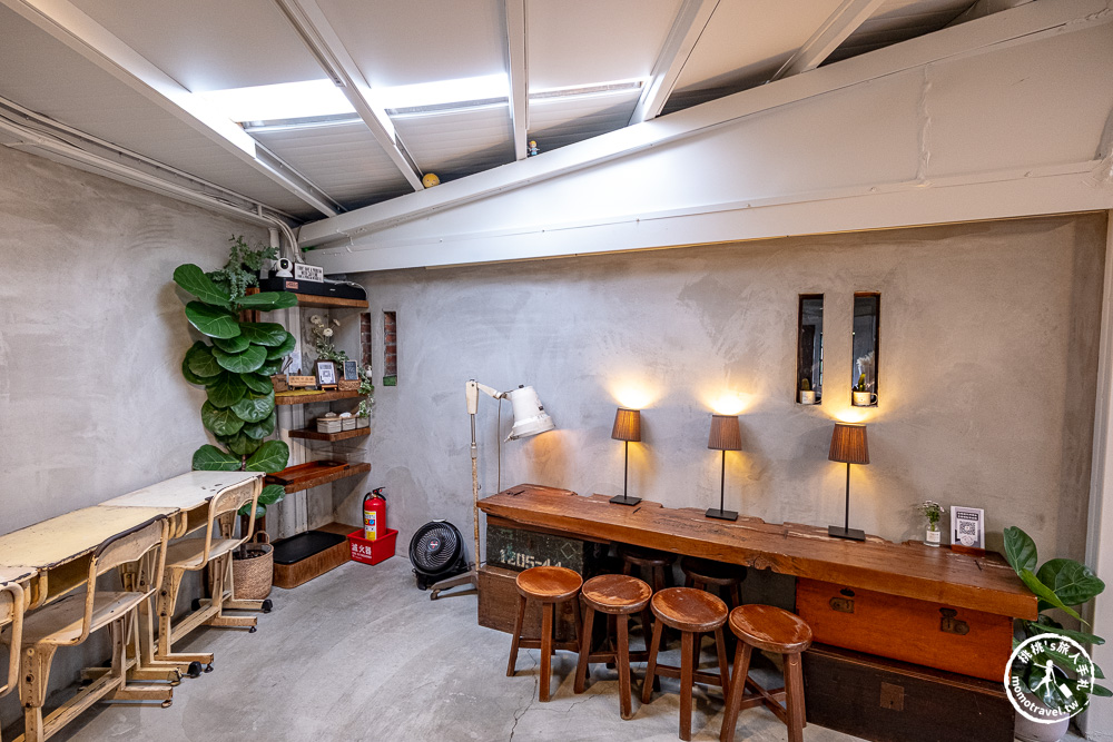 宜蘭礁溪美食|定邦咖啡-百年三合院老宅文青咖啡廳，夏日限定水蜜桃冰沙必點推薦(菜單價格.營業時間)