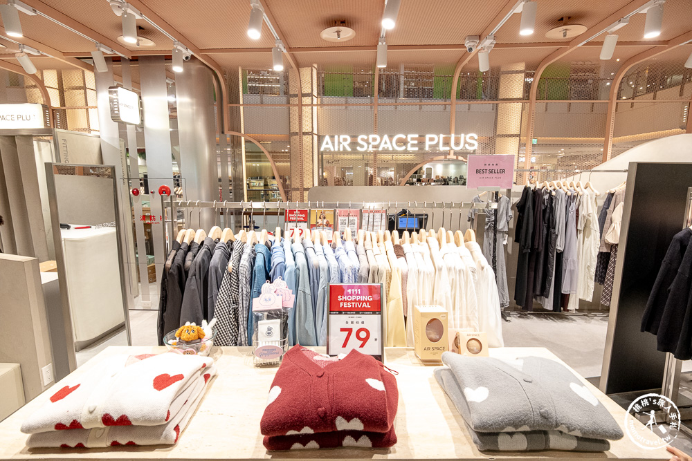 不知道去哪，那就去大江！桃園最好逛的商場，2025年最具話題的年輕人一條街！全桃最美打卡mall 室內聖誕車站、聖誕市集 就在大江購物中心！