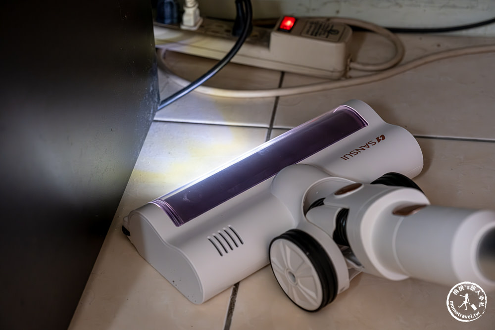 SANSUI山水．輕量濕拖無線吸塵器．吸塵濕拖除螨全包辦．雙電池60分續航有力．一鍵倒塵不髒手！