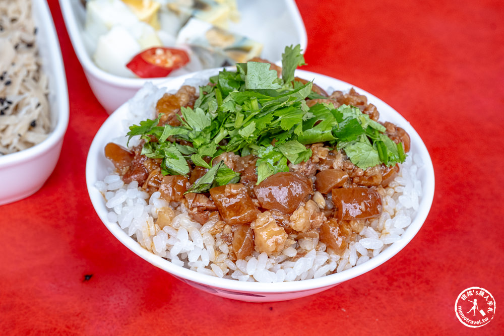 花蓮鳳林美食|孫叔叔牛骨牛肉麵|清爽頭頭肉大塊.加碼推薦滷肉飯(菜單價格.營業時間)