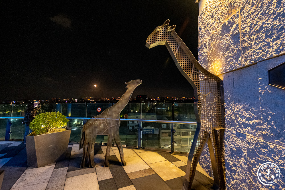 不知道去哪，那就去大江！桃園最好逛的商場，2025年最具話題的年輕人一條街！全桃最美打卡mall 室內聖誕車站、聖誕市集 就在大江購物中心！