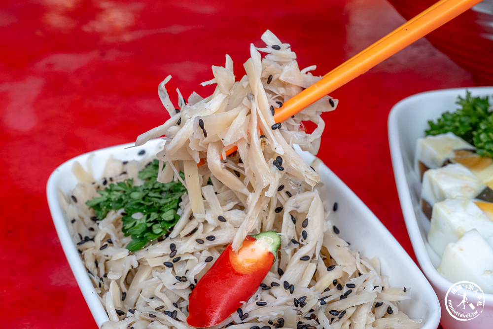 花蓮鳳林美食|孫叔叔牛骨牛肉麵|清爽頭頭肉大塊.加碼推薦滷肉飯(菜單價格.營業時間)