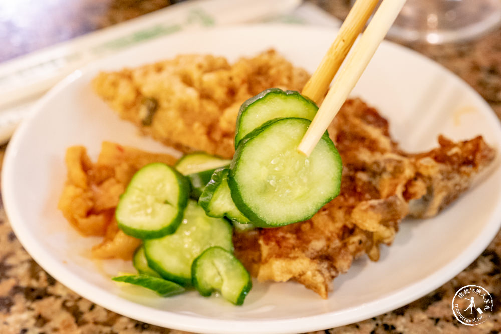 台北市中正區美食|東一排骨總店|復古懷舊西餐廳夜總會，一秒回到西門町黃金70年代 (附菜單價格)