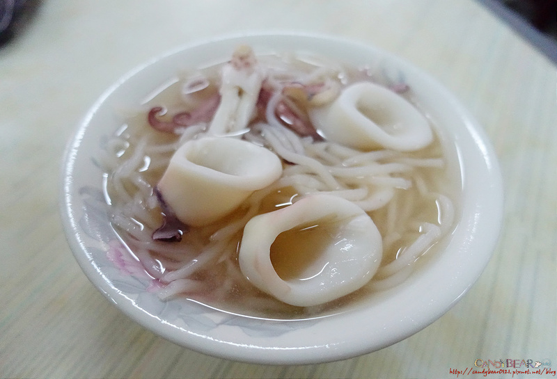 台南三天兩夜》國華街 邱家小卷米粉│從永樂市場一路吃過來，美食NONSTOP!