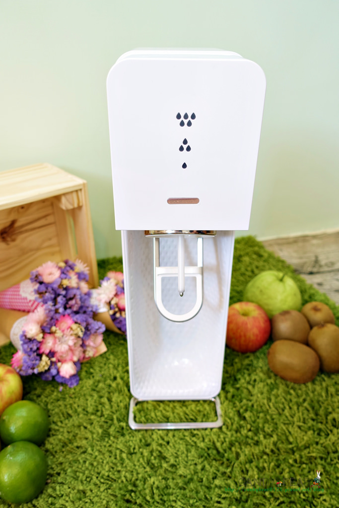居家》氣泡水機Sodastream機型比較-SOURCE在家也能隨時來杯清涼氣泡水!炎炎夏日新玩意兒