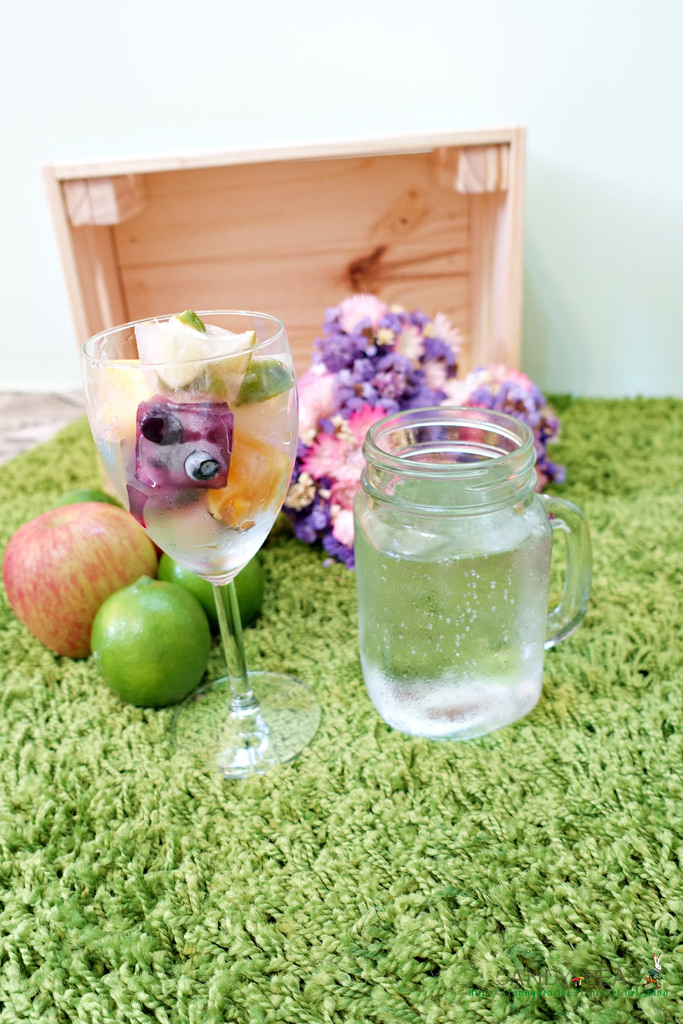 居家》氣泡水機Sodastream機型比較-SOURCE在家也能隨時來杯清涼氣泡水!炎炎夏日新玩意兒